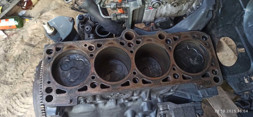 Блок цилиндров в сборе 1,9 1Y