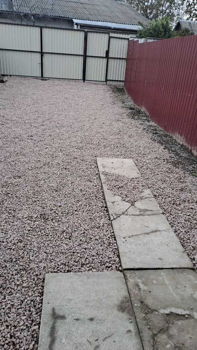 Здаю  2 кімн. квартиру частина приватного будинку з окремим двором