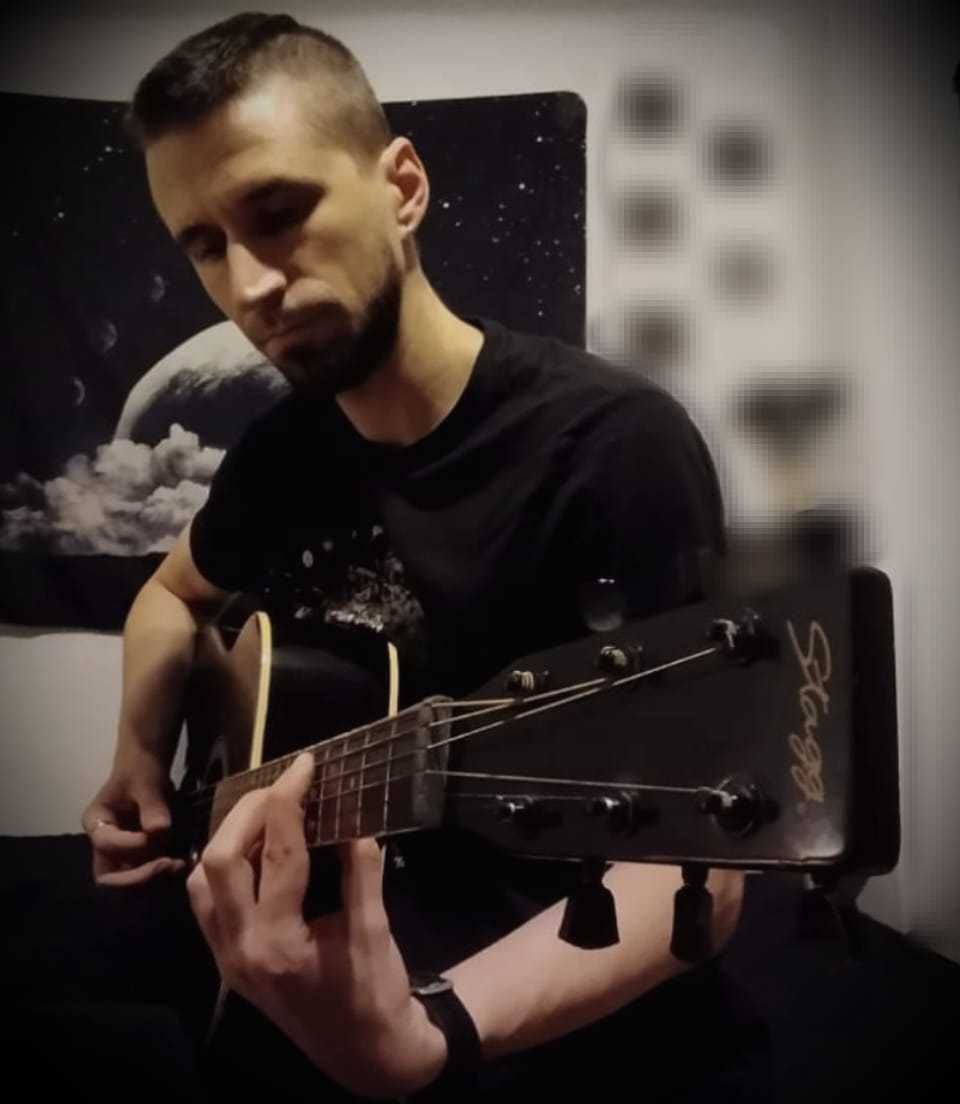 Lekcje gry na gitarze/kontrabasie