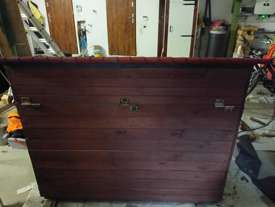 Buda dla psa - duża z przedsionkiem