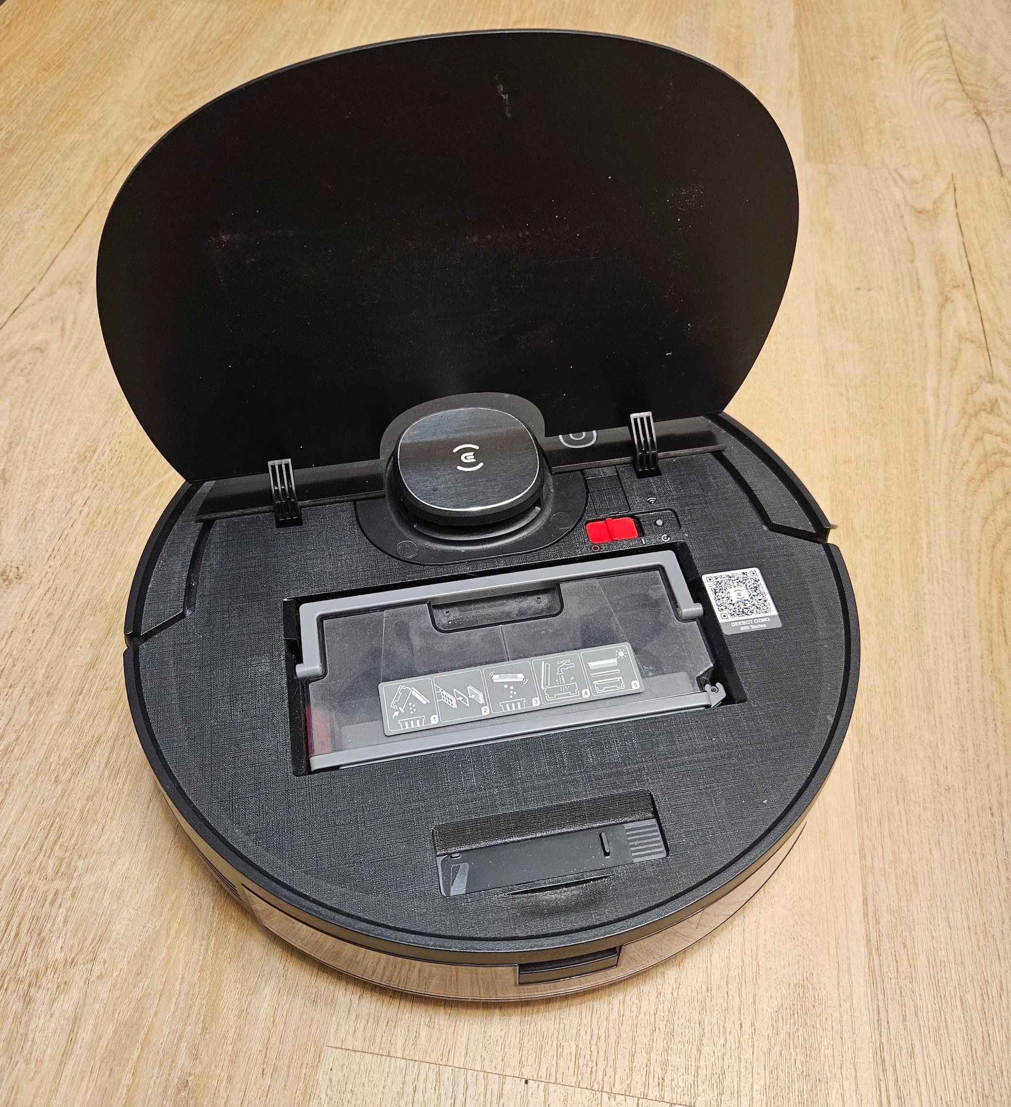 Robot Ecovacs Deebot Ozmo 950