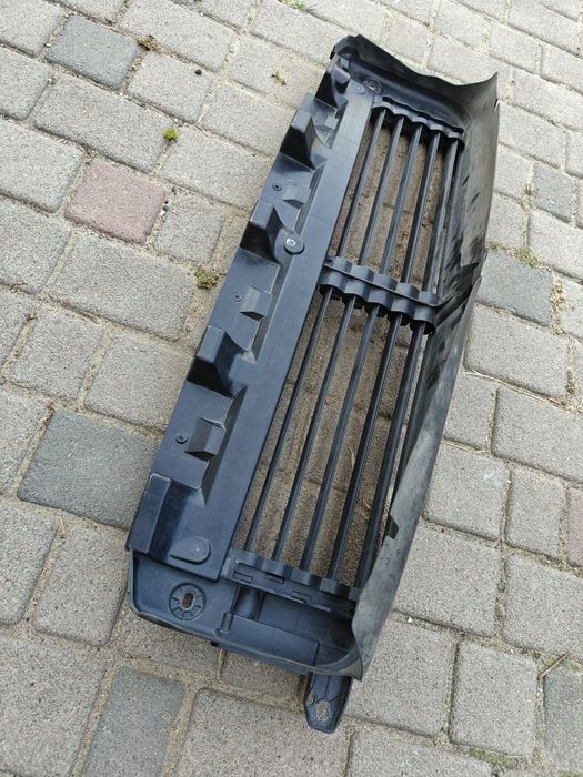 В наявності жалюзі верхні Volvo C40 XC40 RECHARGE оригінал xc-40