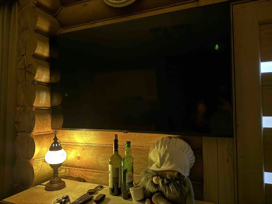 Гарний будинок з каміном!