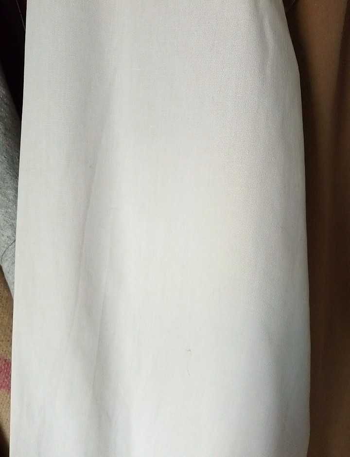 Vestido castanho manga comprida branca com folhos