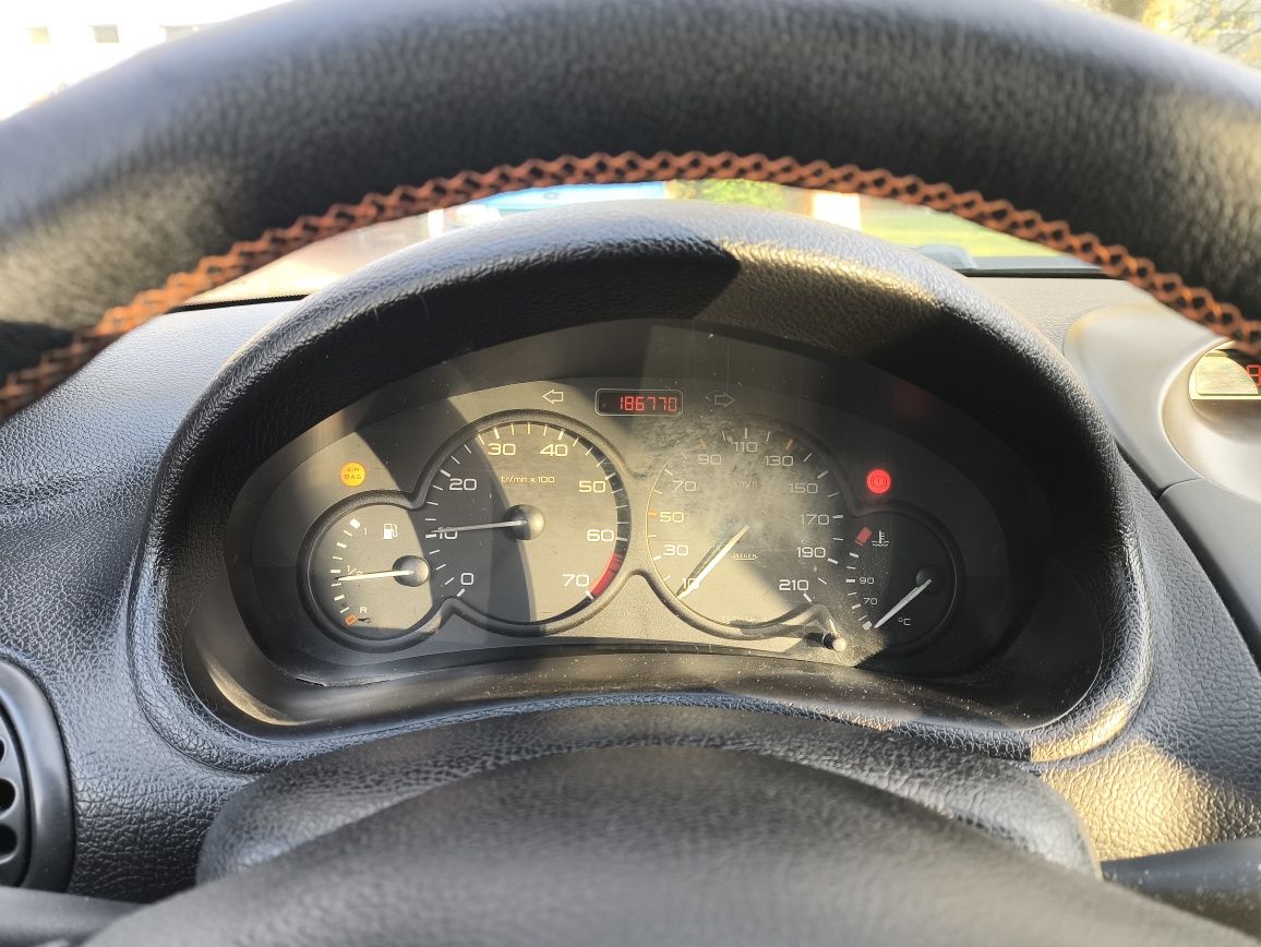 Sprzedam Peugeota 206