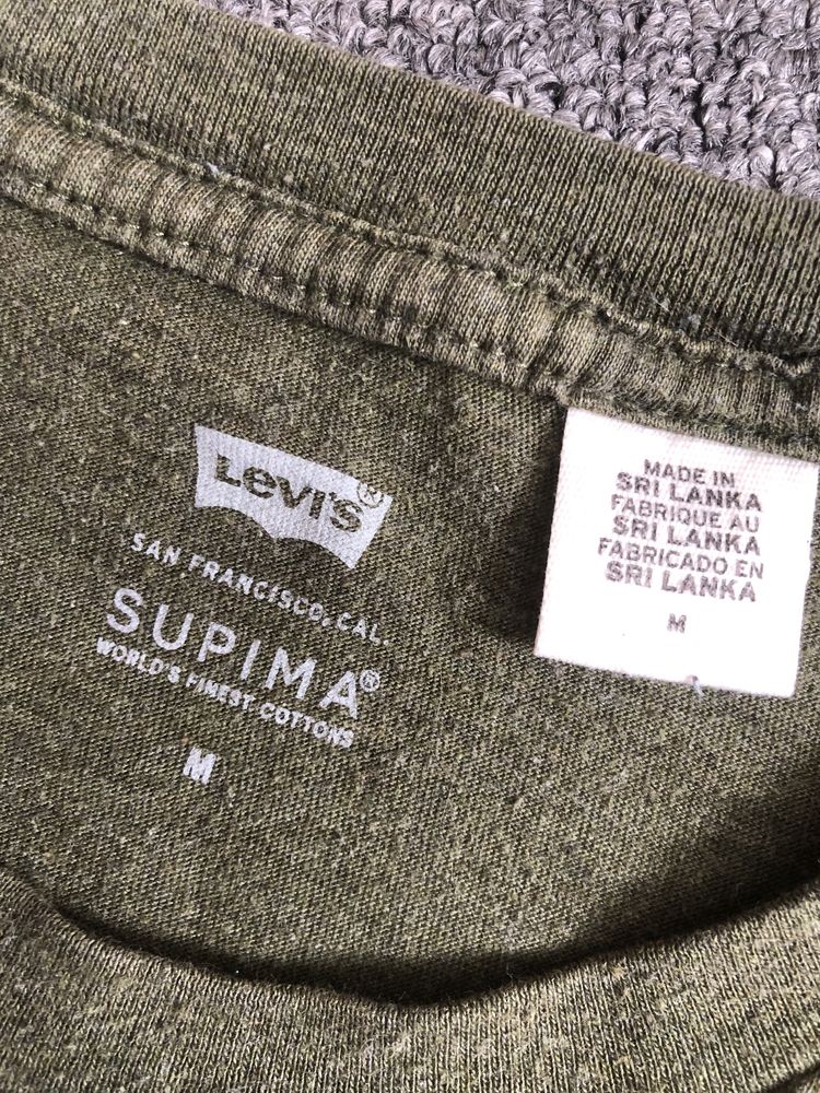 Футболка Levis зелена