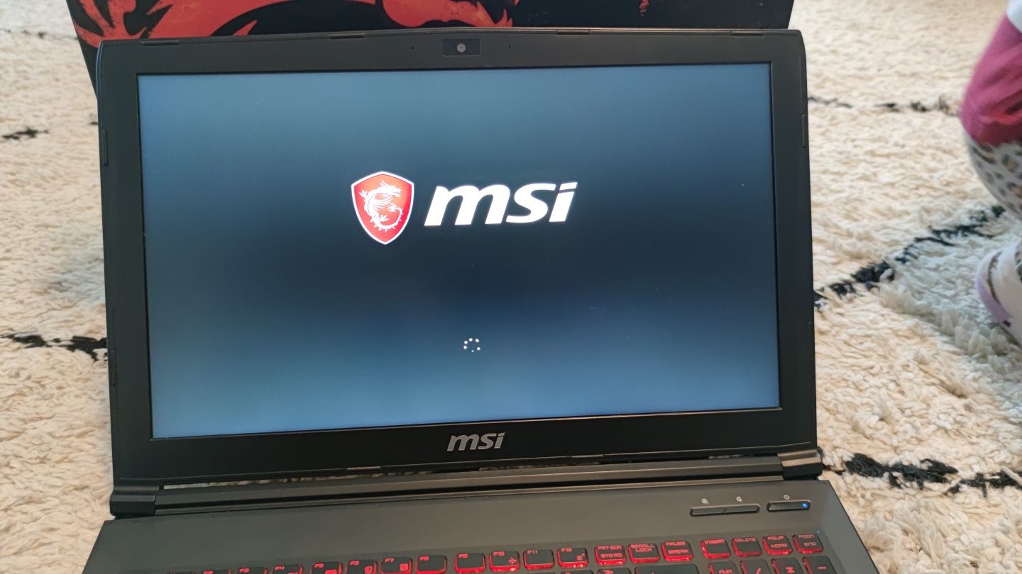 Portátil gaming MSi MS-16JB