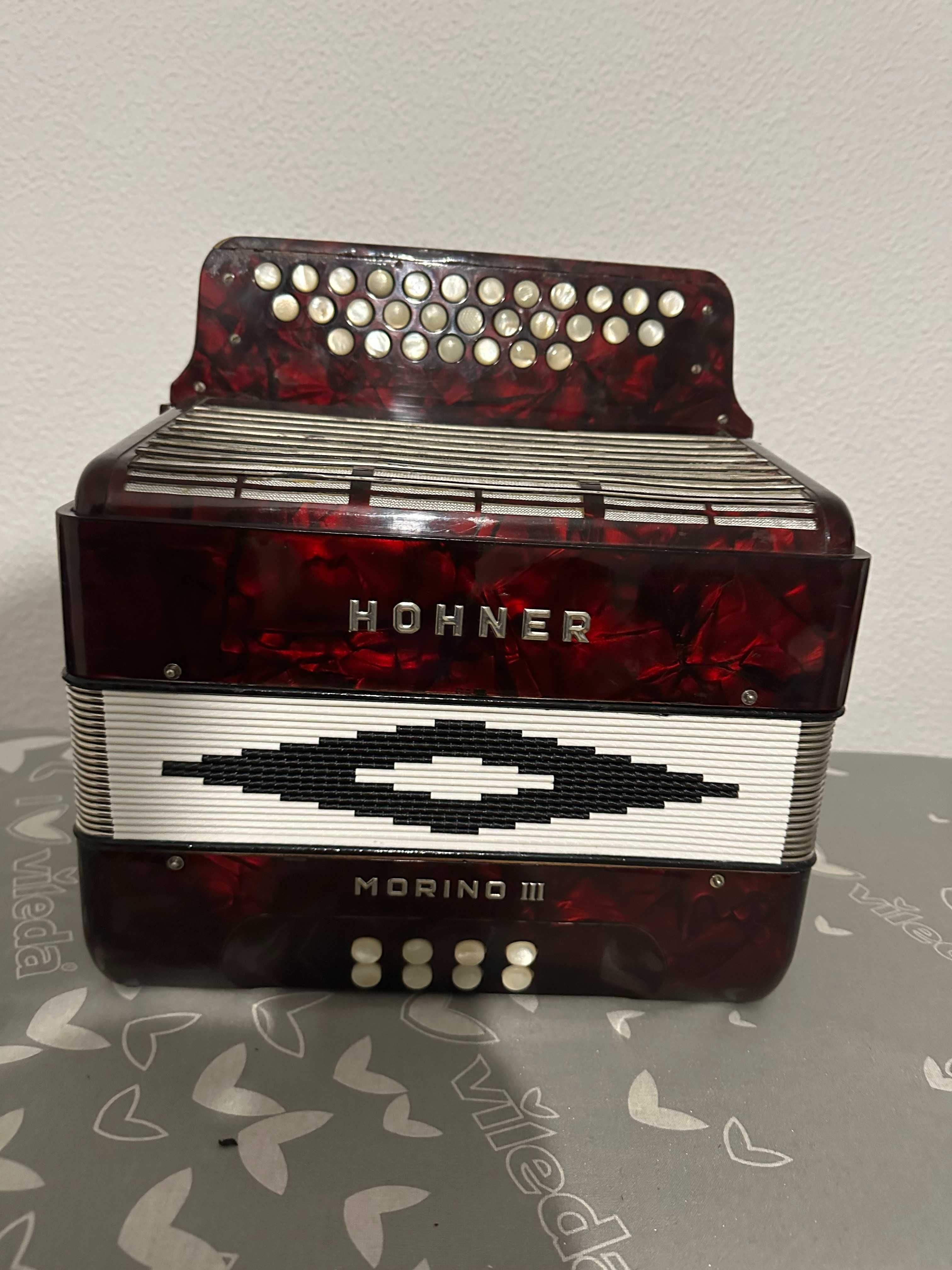 Hohner Norma  II 3 voz Fa# La3 Re#