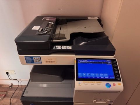 Konica Minolta model bizhub c284e