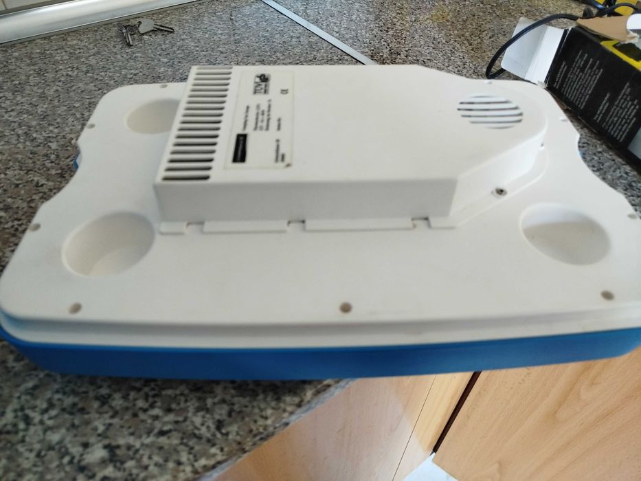 Geladeira elétrica da campingaz