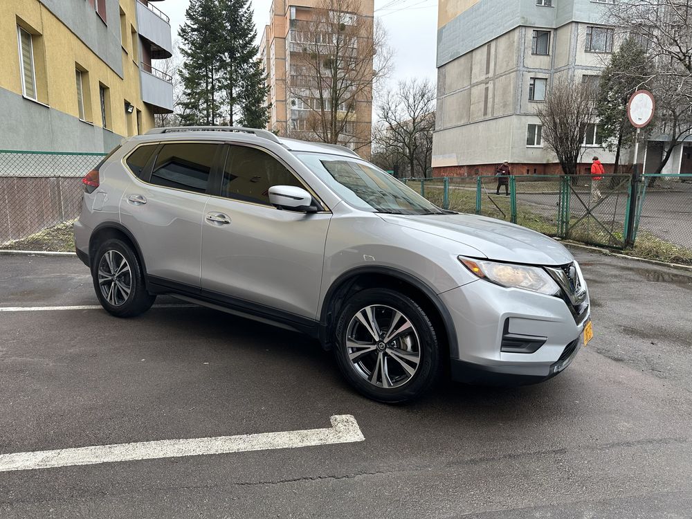 Продам Nissan Rogue 2019