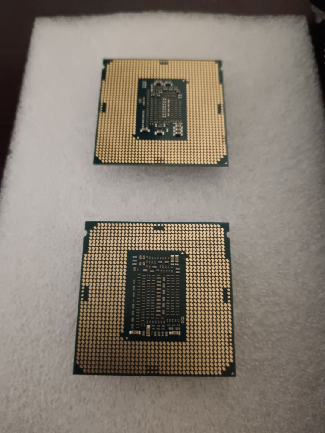 Dois CPU Intel i3-9100f + coolers + massa térmica