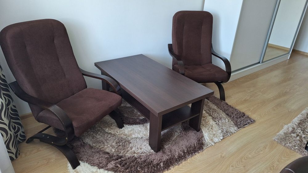 Fotele czekoladowe + ława + dywan
