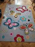 Dywan w motylki 140x190
