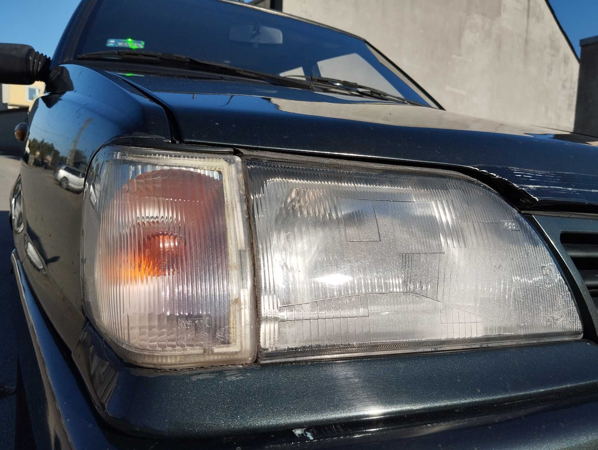 FSO Polonez ATU 1.6i 1997r.Lampa przednia prawa.