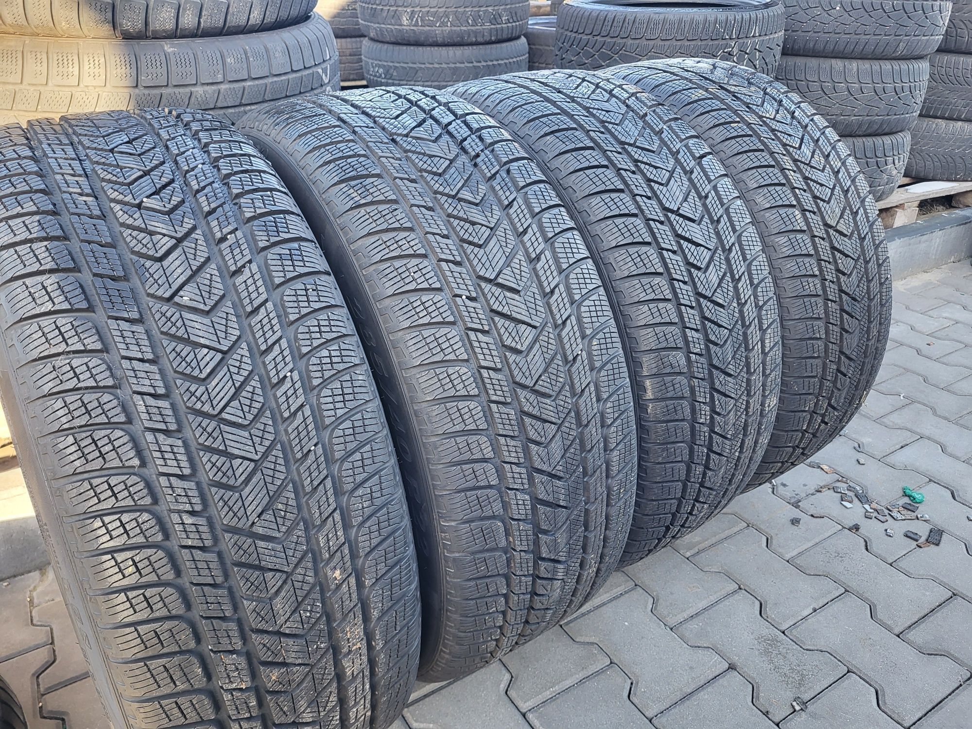 Opony zimowe 285/40R22 Pirelli Scorpion Winter 4x7mm JAK NOWE !