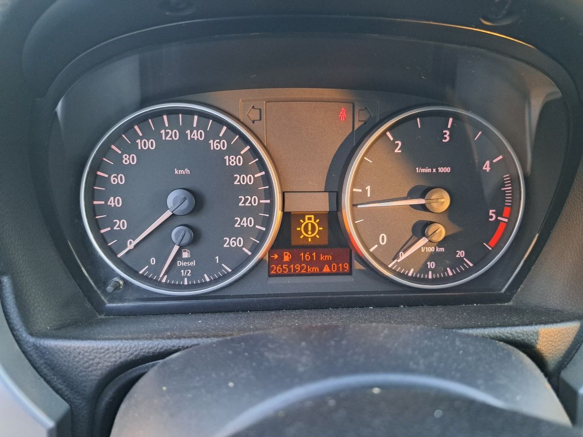 Bmw e90 2.0D 163km prywatne xenon Alu 18 m