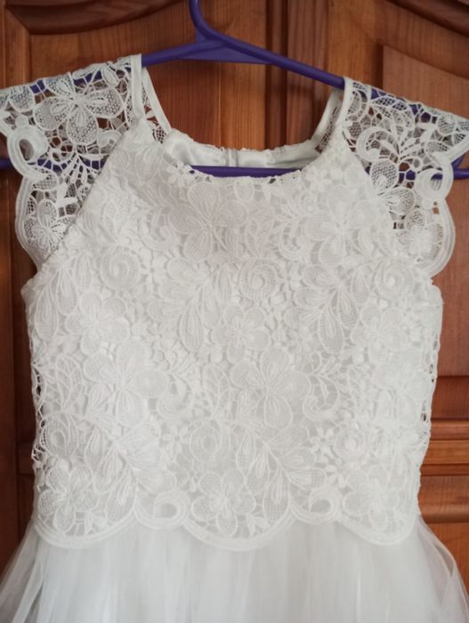 Святкові білі сукні на ріст 116 та 128 см