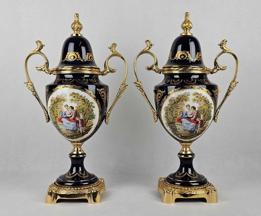 Para pięknych dużych kobaltowych amfor francuskich LIMOGES