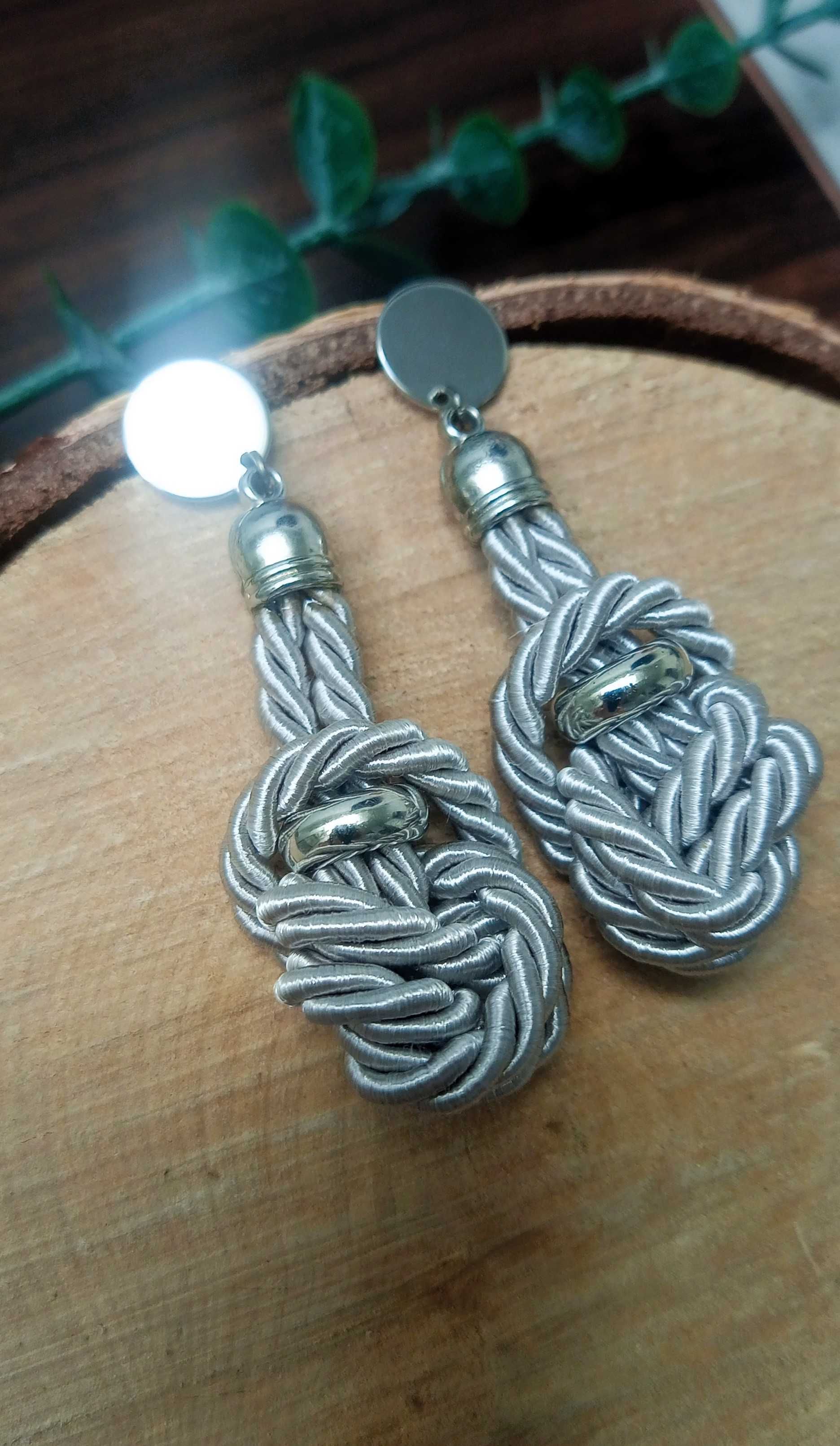 Kolczyki szare srebrne plecione ze sznurka warkocz boho wiszące monety