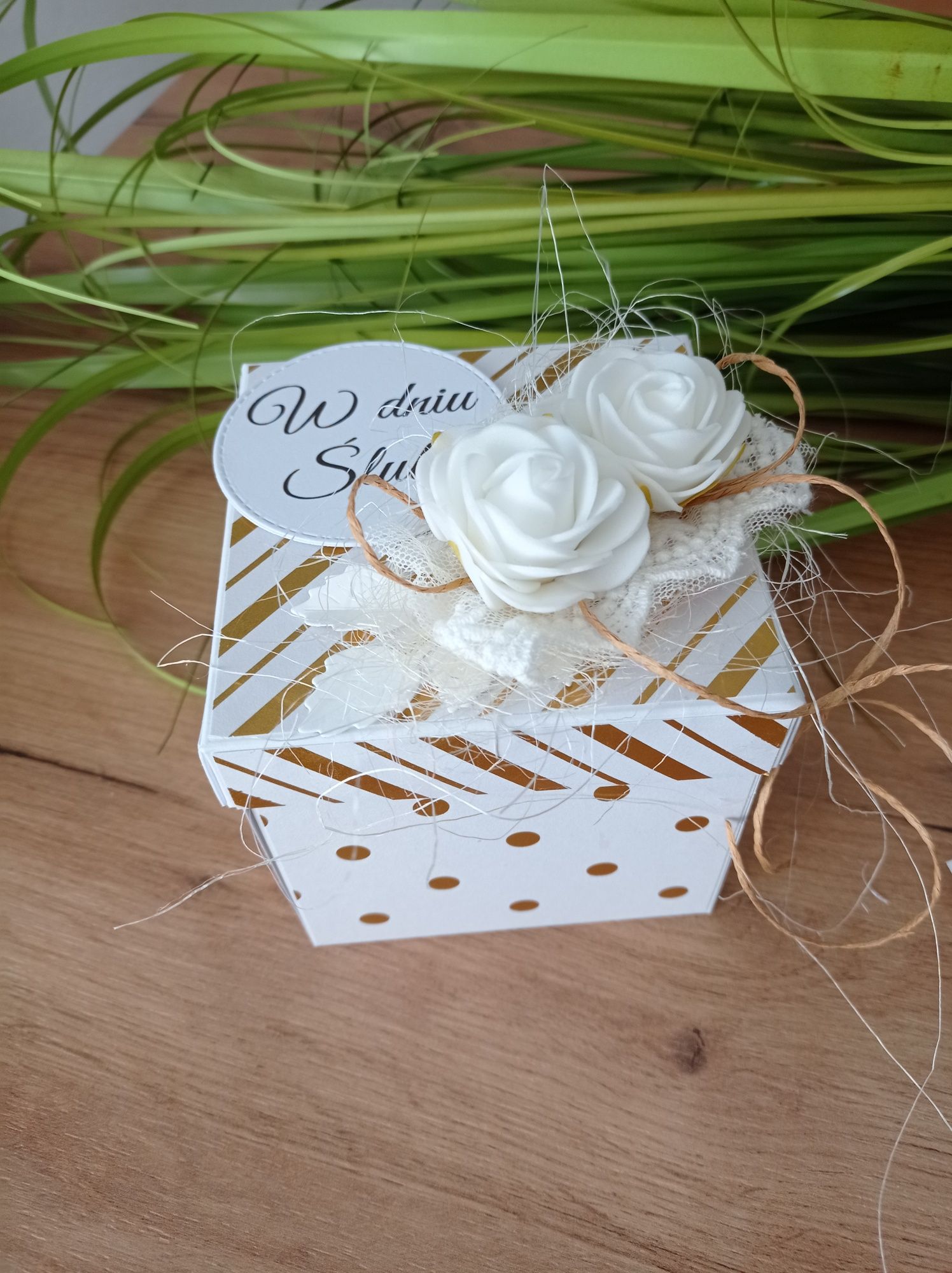 Pamiątka chrztu Świętego roczek exploding box