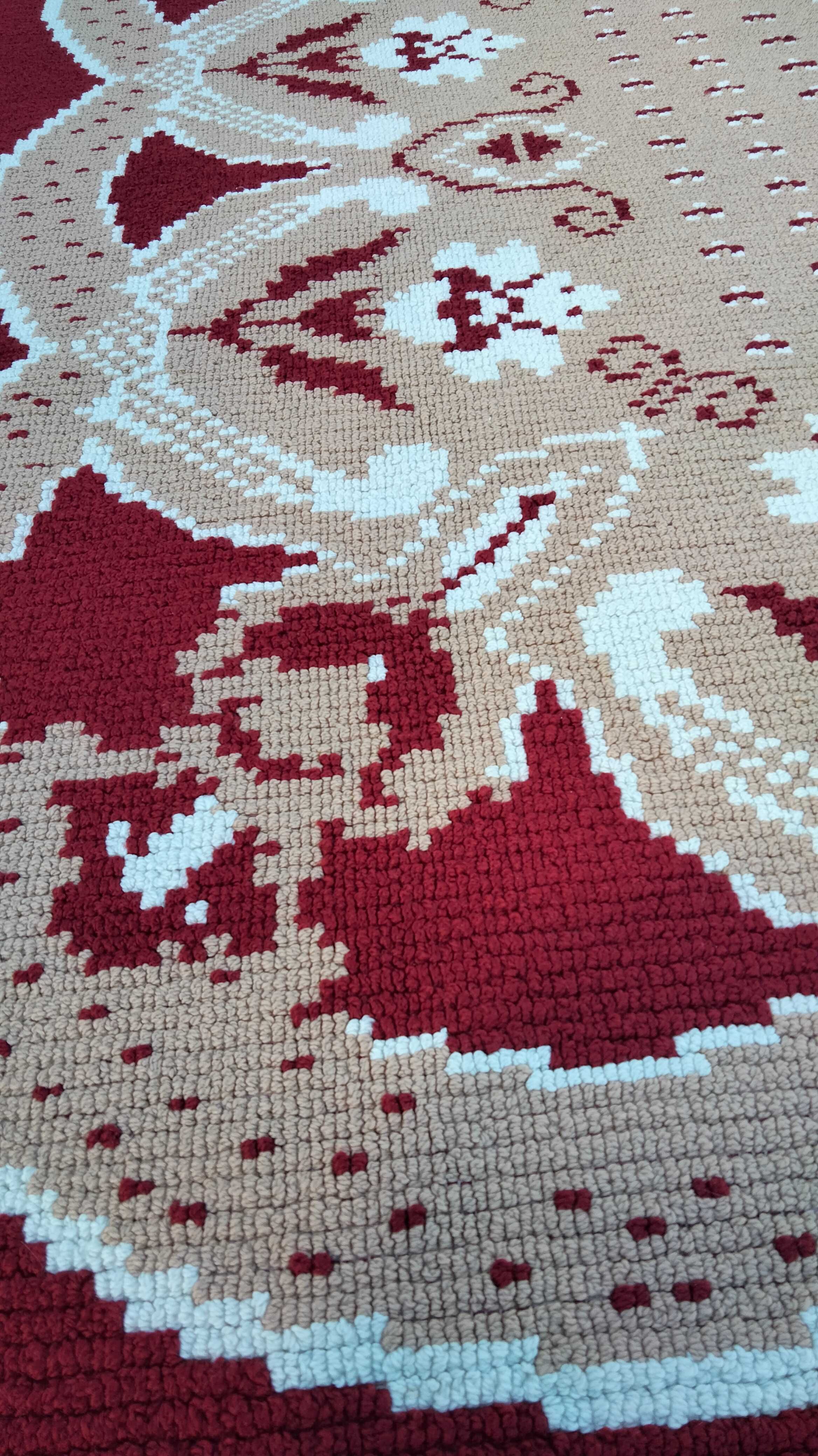Carpete artesanal em lã