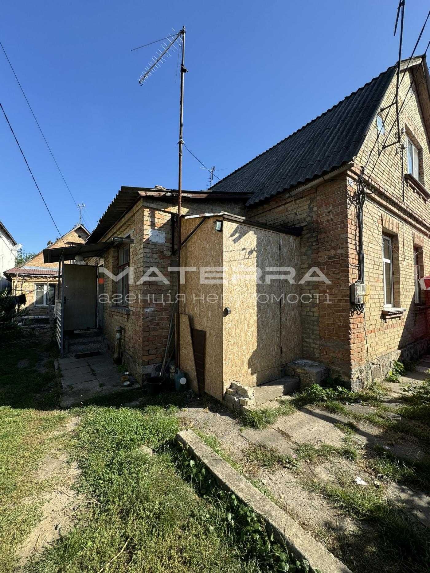 Продаж частини будинку 56 м.кв. дві кімнати центр Нова Боярка