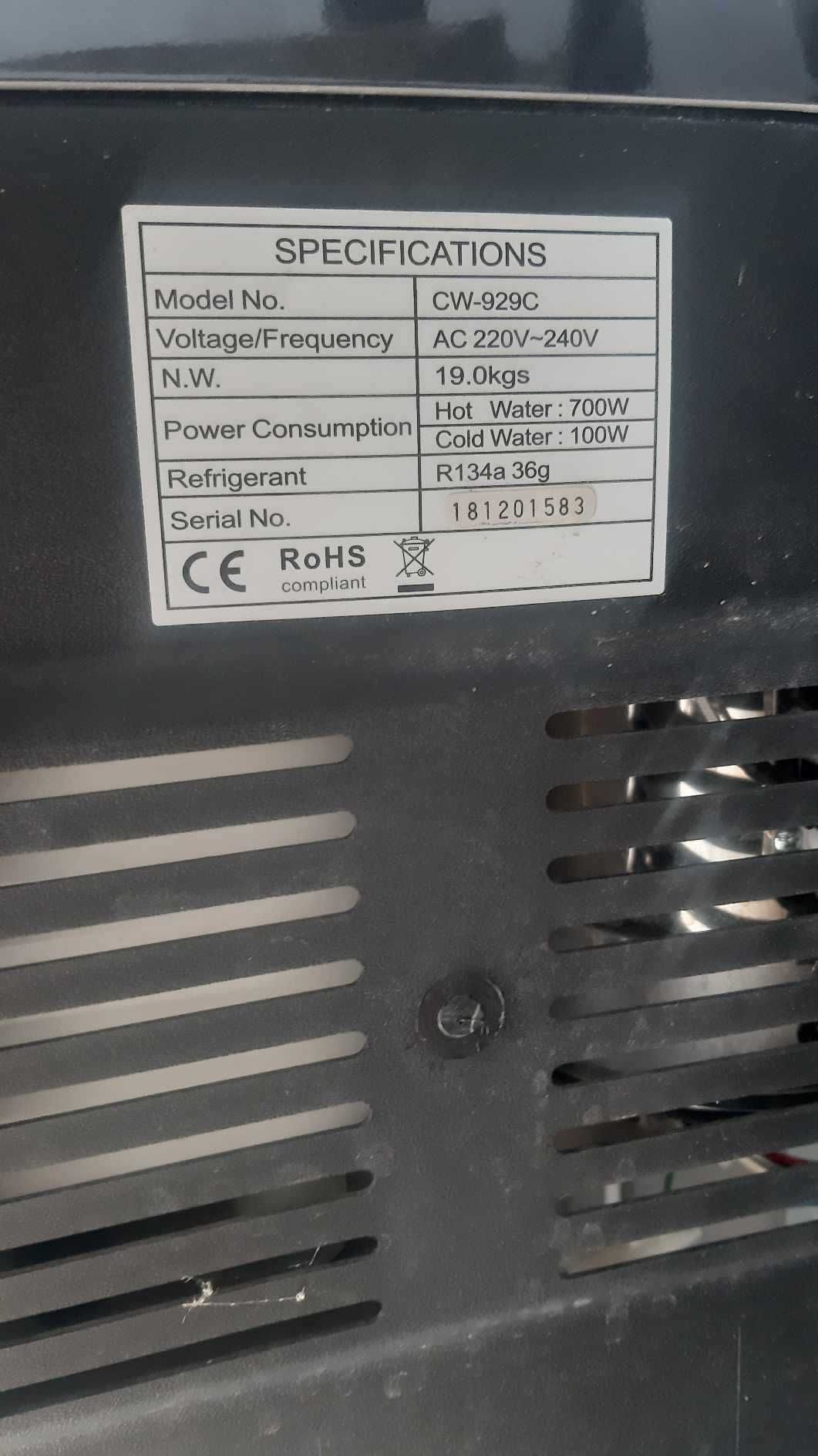 Bezbutelkowy dystrybutor wody  Graphite z mineralizatorem
