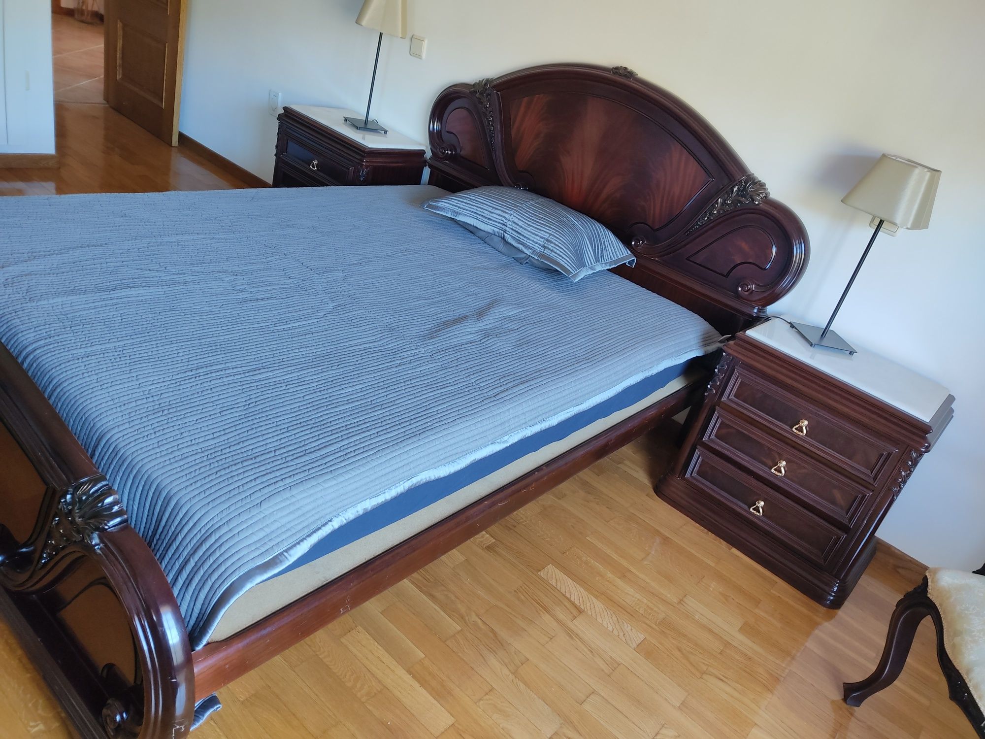 Quarto completo estilo clássico