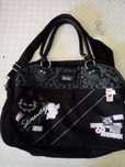 Mala Daisy Dark, bonita