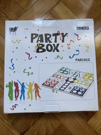 Jogo de Tabuleiro Party Box