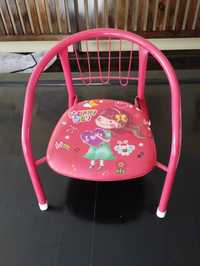 Krzesełko dla dziecka z piszczałką