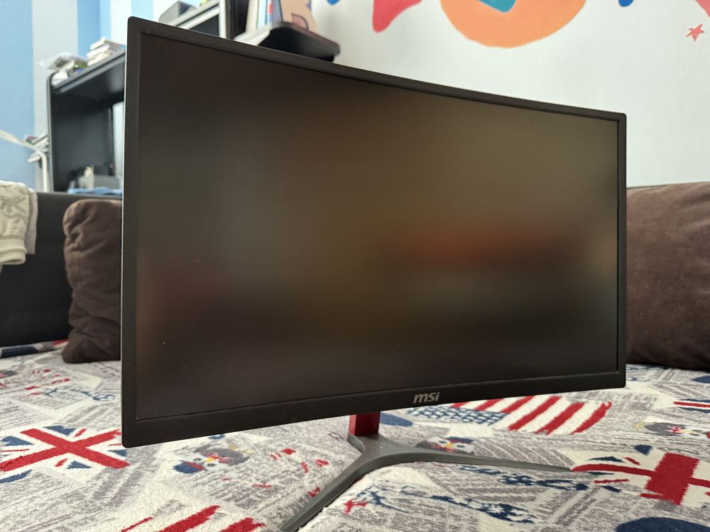 Komputer gamingowy + Monitor