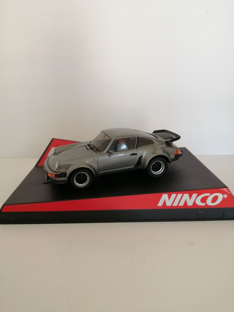 Porsche 911 Turbo - Slot Car NINCO