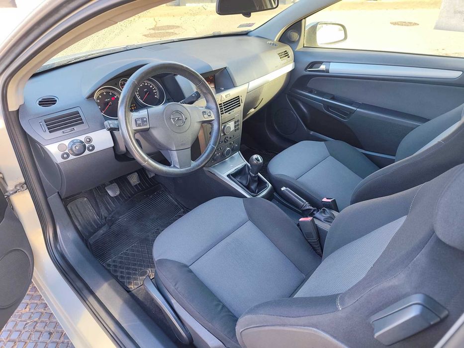 Opel Astra H GTC