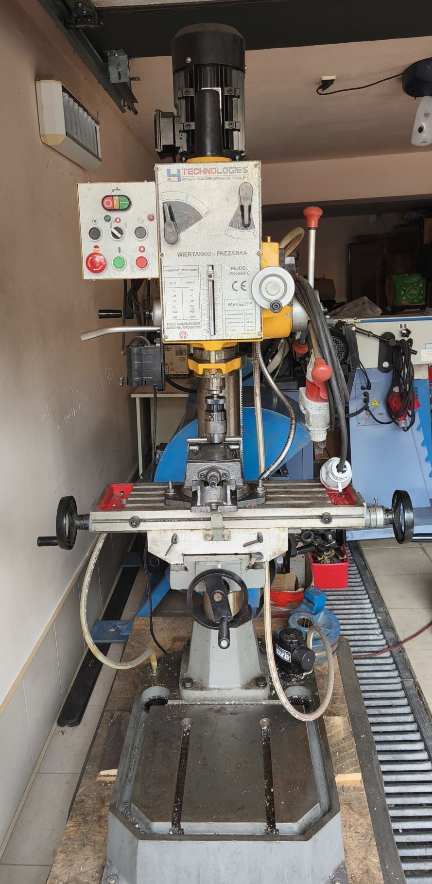 wiertarko-frezarka  MODEL ZX40BPC + wiertła i frezy