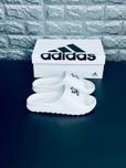 Мужские шлепанцы адидас белые уличные тапки adidas сланцы адідас