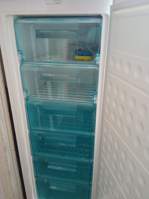 Elenberg морозильная камера