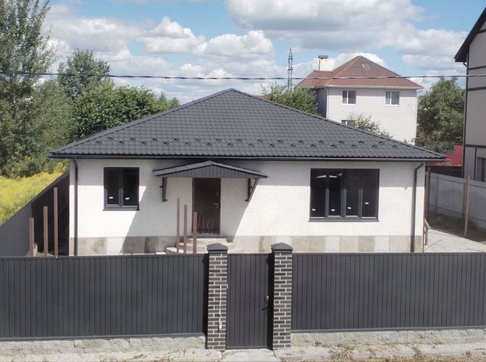 Продам неймовірний будинок за вулицею Зелена 33