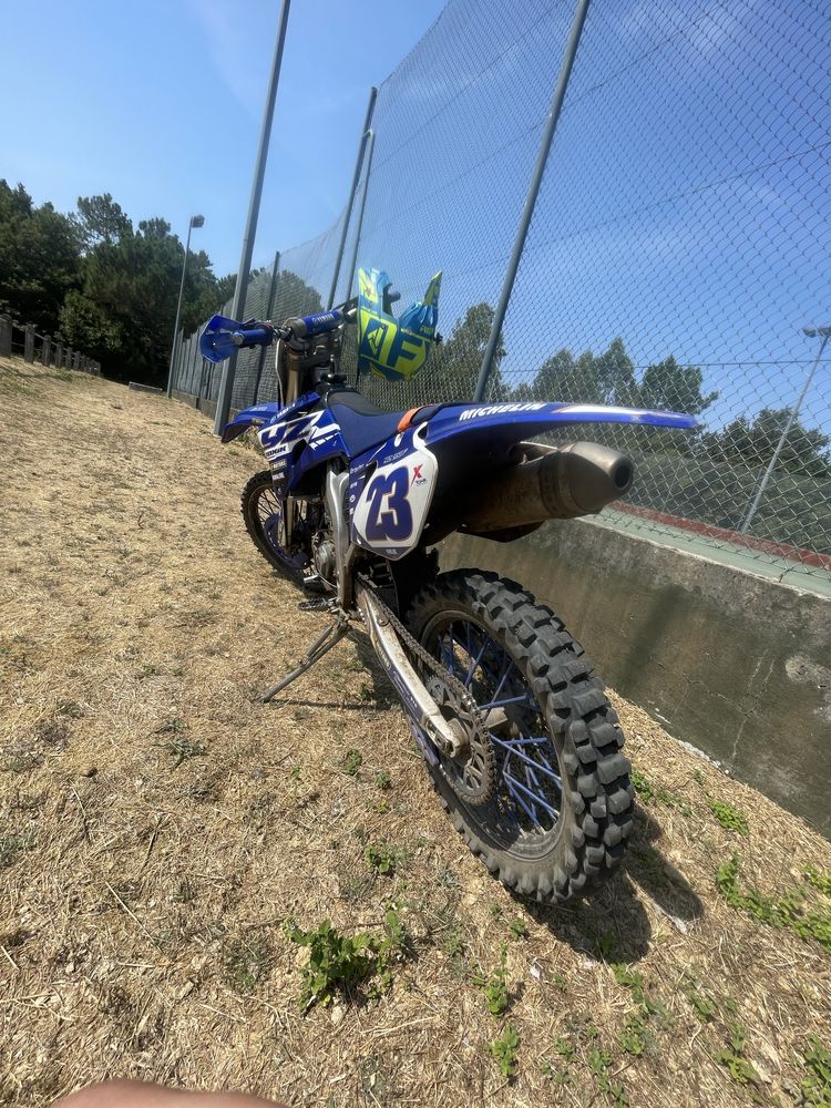 Yzf 250 em muito bom estado