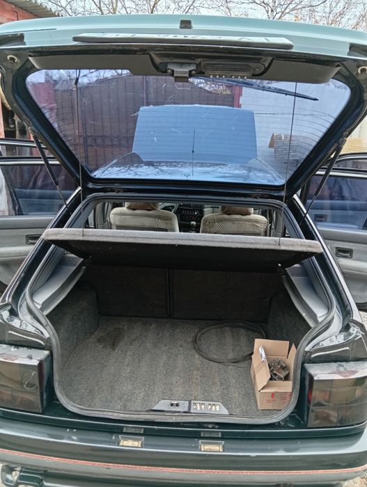 Автомобіль Renault 19