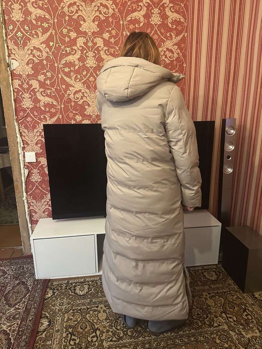 длинный стёганый пуховик