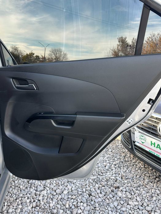 Продам Chevrolet Aveo 2013 рік можлива розстрочка,кредит,обмін!