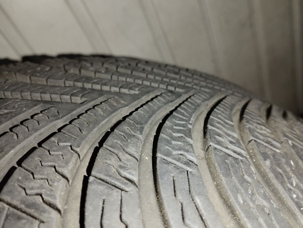 1 pneu Michelin Alpin 5 - 215 65 R17 6mm piso