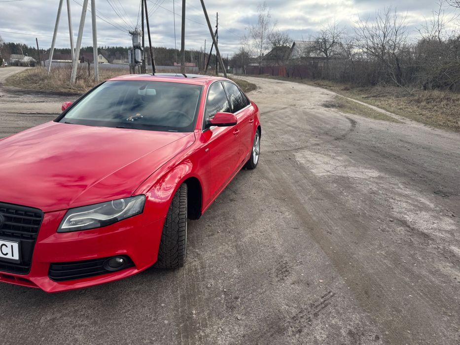 Продам  Audi A4 2012