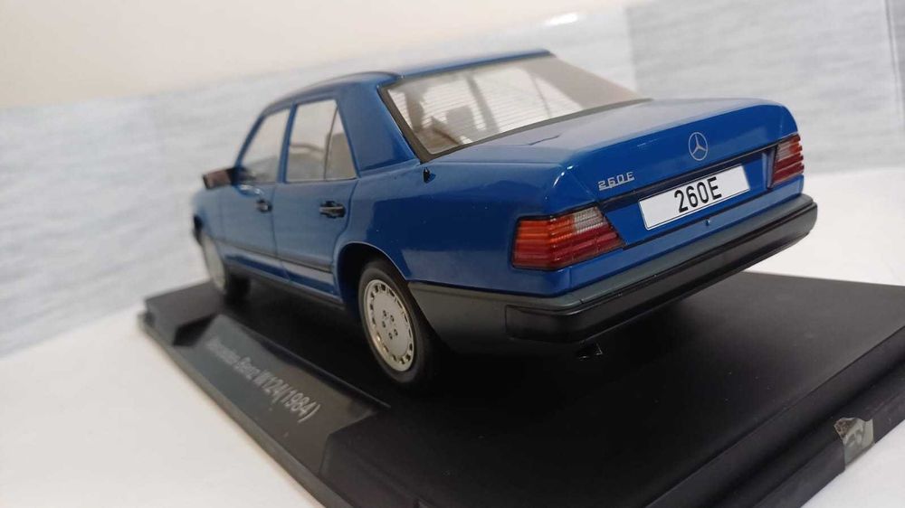 1/18 Mercedes W124 - MCG