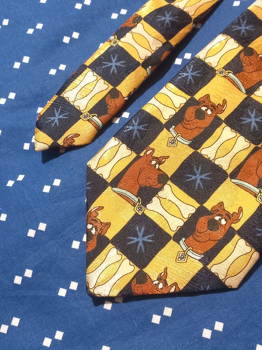 wzorzysty krawat Scooby-Doo od Marks&Spencer