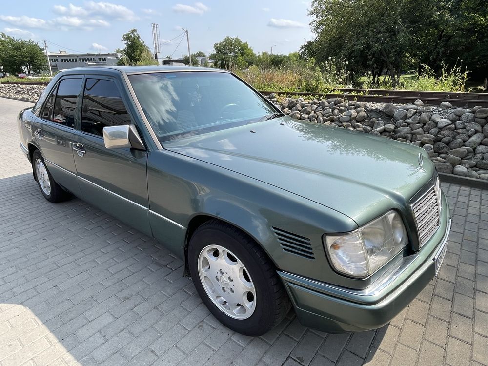 Mercedes W124 2.5D 1995
