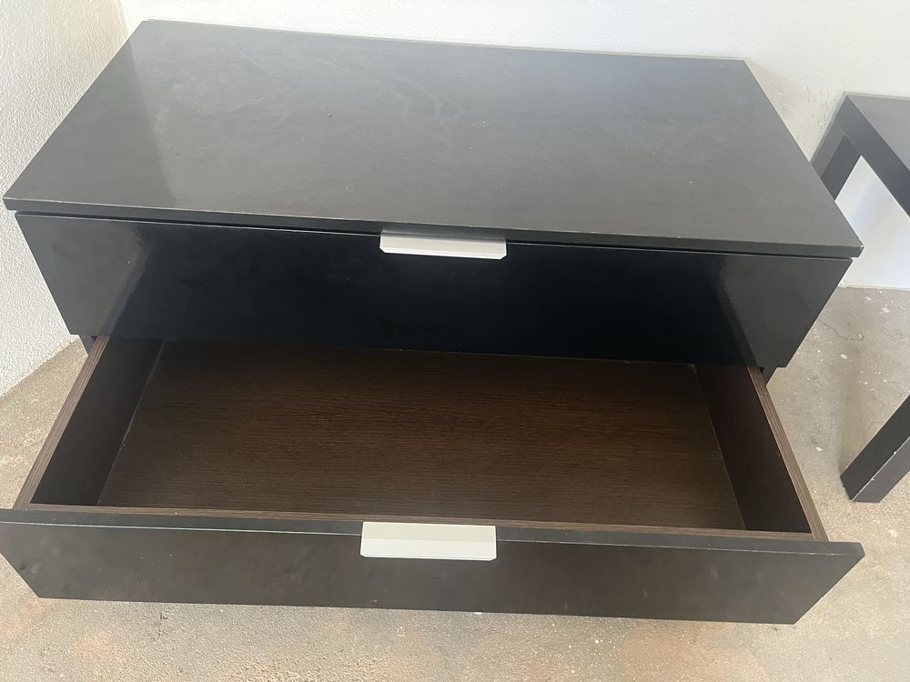Vendo Móvel e ofereço mesa apoio sofá