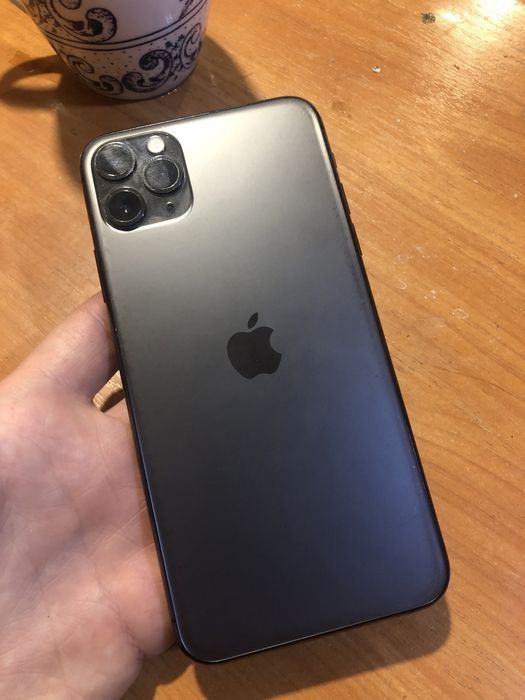 Iphone 11 pro max 256gb battery 100%